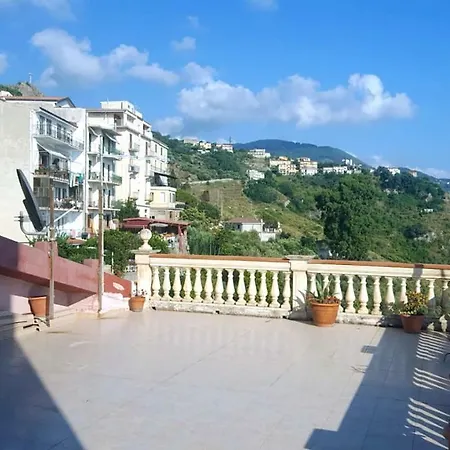 Apartment Terrazza Affacciata Sul Mare *